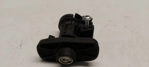 Mercedes-Benz E C207 W207 Tailgate exterior lock A2047500061