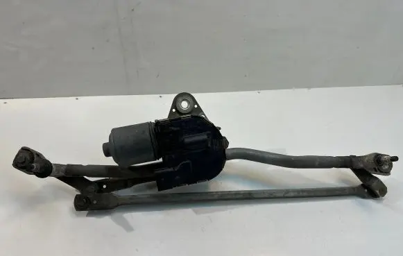 Audi A6 S6 C6 4F Front wiper linkage and motor 4F1955119 0390241771 0510143