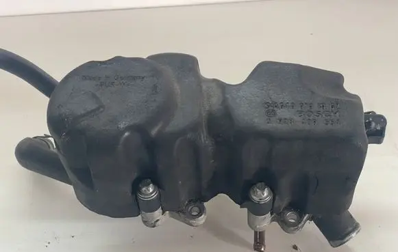 Mercedes-Benz B W245 Oil breather separator A6400101062