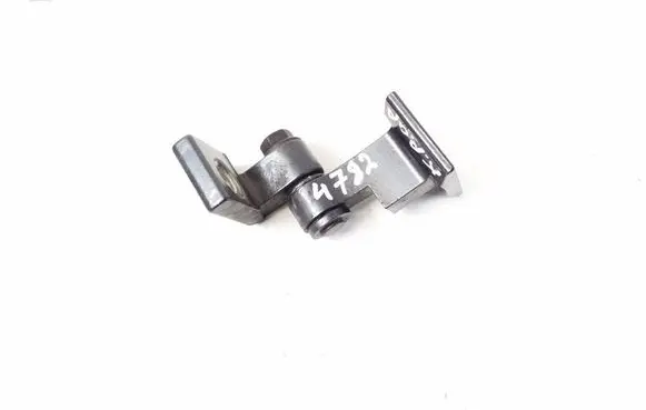 BMW 2 F45 Front door lower hinge 7246067