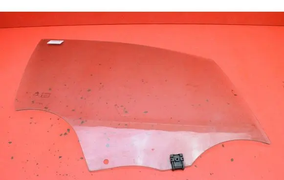 Audi 100 200 5000 C3 Front door window glass four-door 