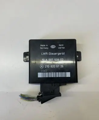 Mercedes-Benz E W210 Light module LCM 2108206126