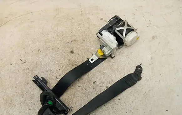 Mercedes-Benz GL X166 Front seatbelt 34082972f