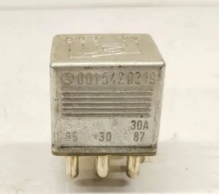 Mercedes-Benz E W124 Other relay 0015420219