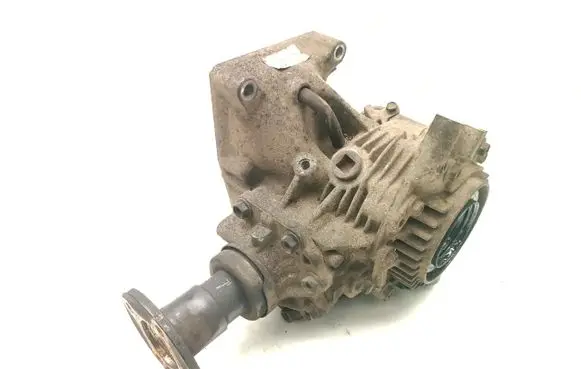 Nissan X-Trail T30 Gearbox transfer box case 8H513