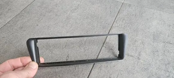 Radio/GPS head unit trim