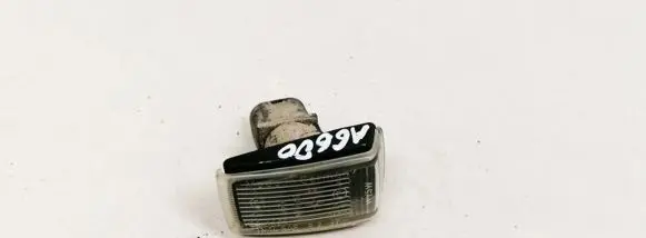 Volvo S40, V40 Front fender indicator light