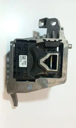 BMW 2 F46 Engine mount bracket 8835570 190524 17276810