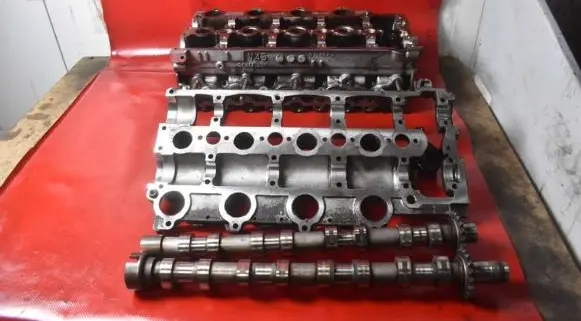 Ford Focus C-MAX Engine head 9641752610
