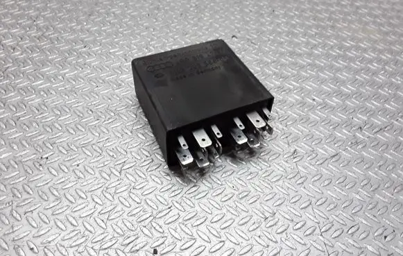 Audi A6 Allroad C5 Light relay 4B0919471A
