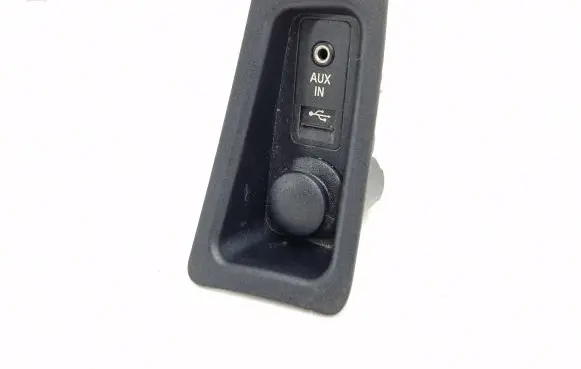 BMW 1 E81 E87 AUX in-socket connector 9129651