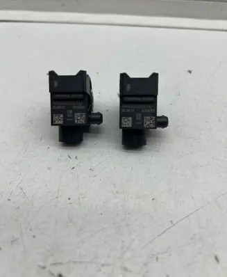 Audi Q7 4M Airbag deployment crash/impact sensor 4N0959651D 31659 933082
