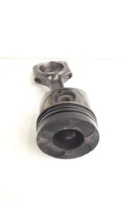 Opel Frontera B Piston with connecting rod