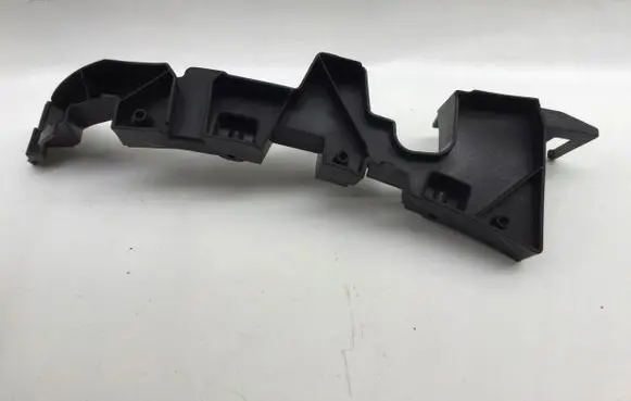 Audi Q5 SQ5 Bumper support mounting bracket corner 80A807277B