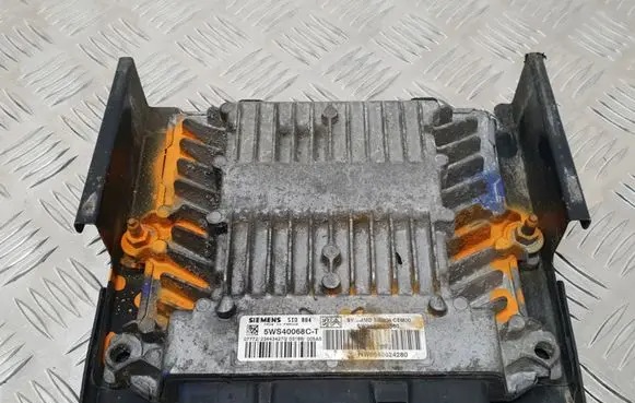Citroen C3 Engine control unit/module 5WS40068CT