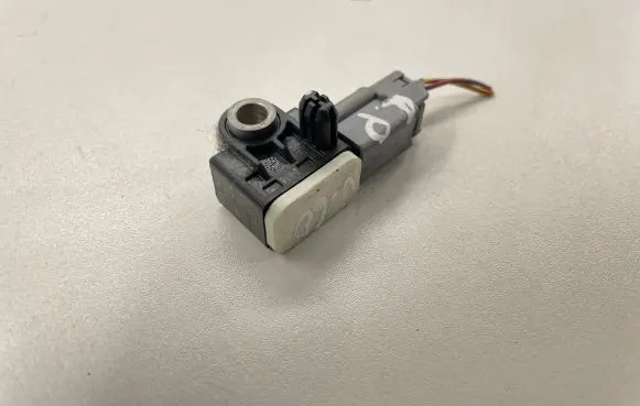 Volvo V60 Airbag deployment crash/impact sensor 31334336