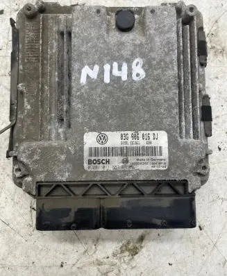 Skoda Octavia Mk2 (1Z) Engine control unit/module 03G906016DJ 1039S06266 0281011883