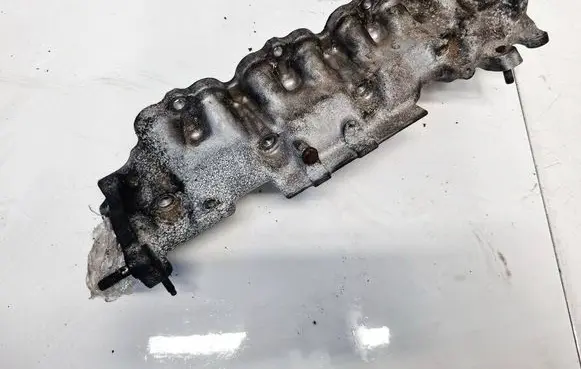 Toyota Avensis T250 Intake manifold 