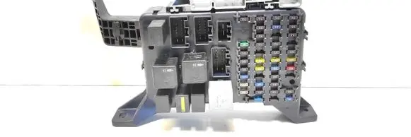 Ford Mondeo Mk III Fuse module 1S7T14A301CC