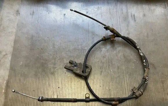Suzuki Grand Vitara II Handbrake/parking brake wiring cable 