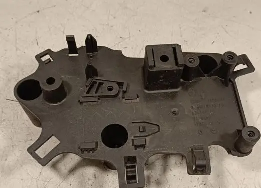 Other engine bay part