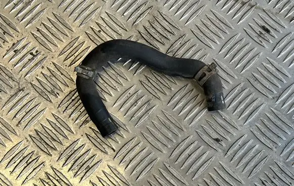 Renault Trafic III (X82) Engine coolant pipe/hose