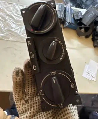 Ford Galaxy Climate control unit 7M5907049E YM2119980BF WYA23653