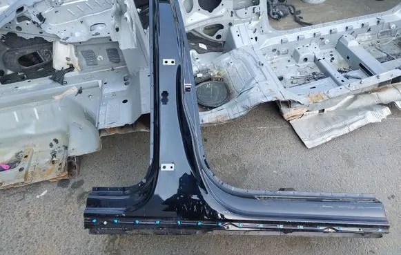 Audi Q3 F3 Pillar (middle) 