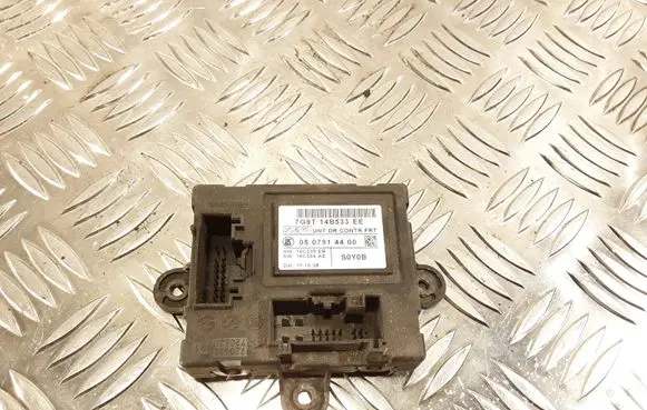 Volvo V70 Door control unit/module 7G9T14B533EE