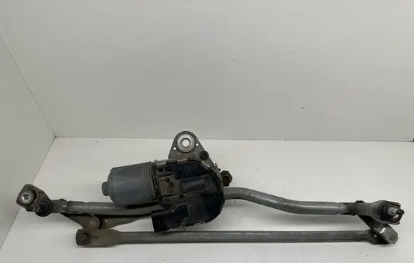 Front wiper linkage and motor