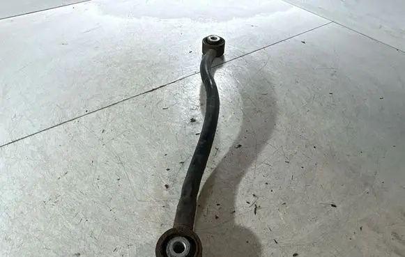 Dodge Challenger Rear control arm 68051639AB