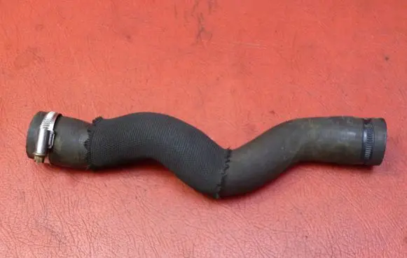 Peugeot 207 Engine coolant pipe/hose