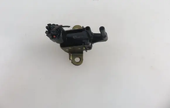 Daihatsu YRV Vacuum valve 1765097403 1362002310