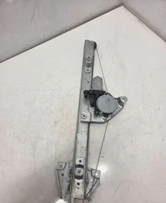 Suzuki Grand Vitara II Rear door window regulator with motor 8346065J01