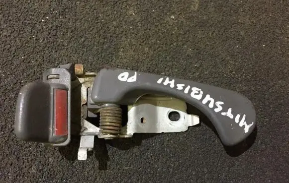Mitsubishi Colt Front door interior handle