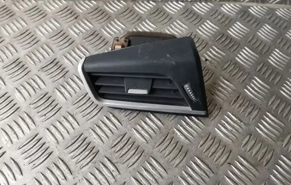 Dashboard side air vent grill/cover trim