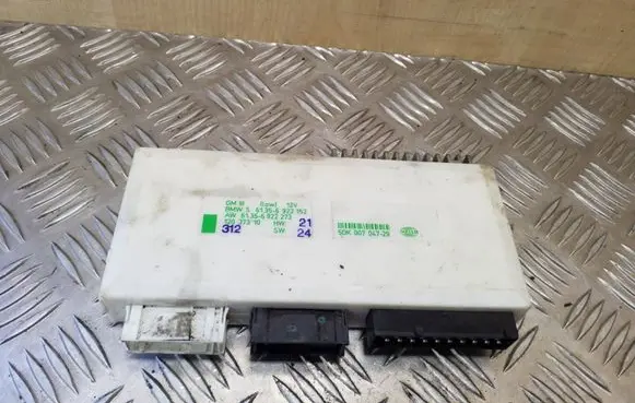 BMW 5 E39 Other control units/modules 5DK00704729 61356922152