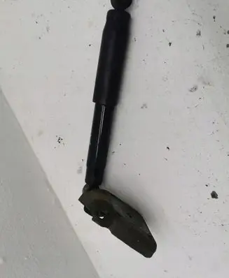 Hyundai Lantra II Rear shock absorber/damper 814903010805