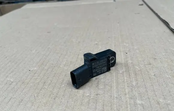 Audi A3 S3 8V Rear glass lock/latch E410 0261230572