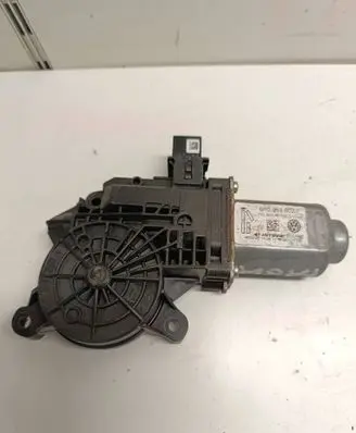 Skoda Fabia Mk2 (5J) Front door window regulator motor 6R0959802P 402324D