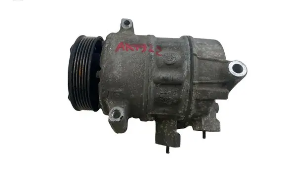 Volkswagen Touran I Air conditioning (A/C) compressor (pump) 1K0820808B