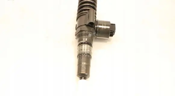 Fuel injector