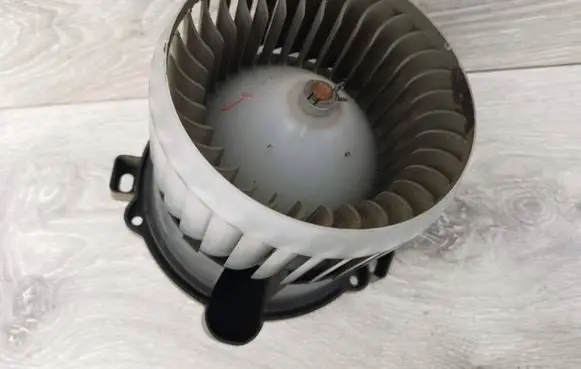Mitsubishi Colt Heater fan/blower MF016070-0701 01687007011