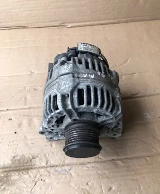 Volkswagen Golf IV Generator/alternator 038903018PX