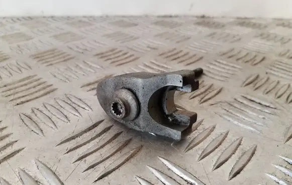 Audi A5 Sportback 8TA Fuel Injector clamp holder 059216J