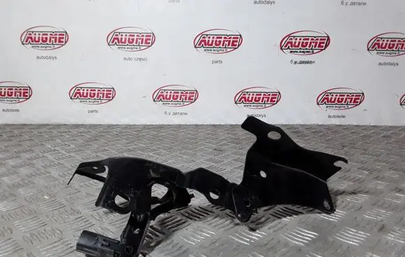 Toyota Auris E180 Other engine bay part
