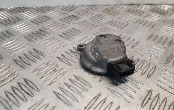 Audi A4 S4 B5 8D Camshaft position sensor 058905161B 0232101024