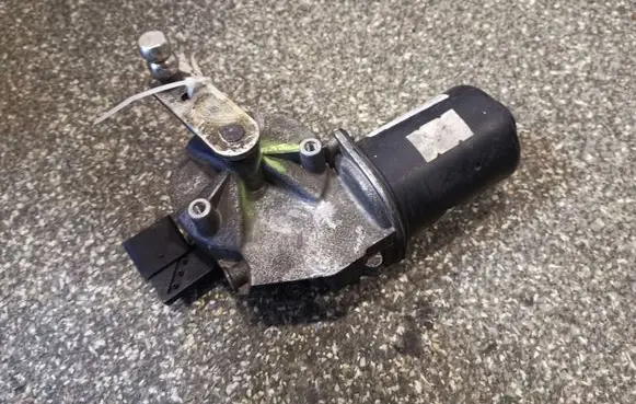 Mercedes-Benz ML W164 Wiper motor A1648201742