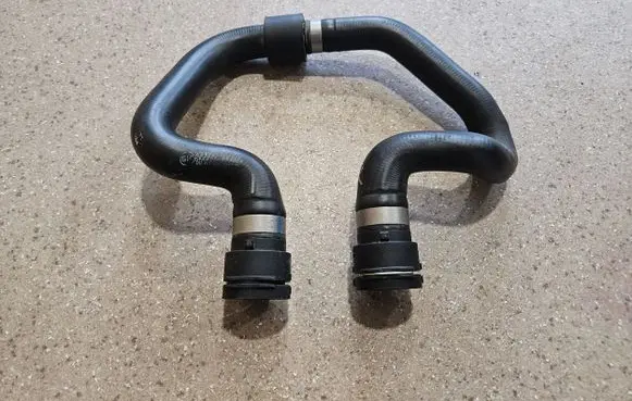 Porsche Taycan 9J1 Electric car engine cooling hoses/pipes 9J1121624 9J1121624TKL