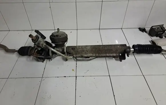 Volvo S80 Steering rack P9492857 T00100909